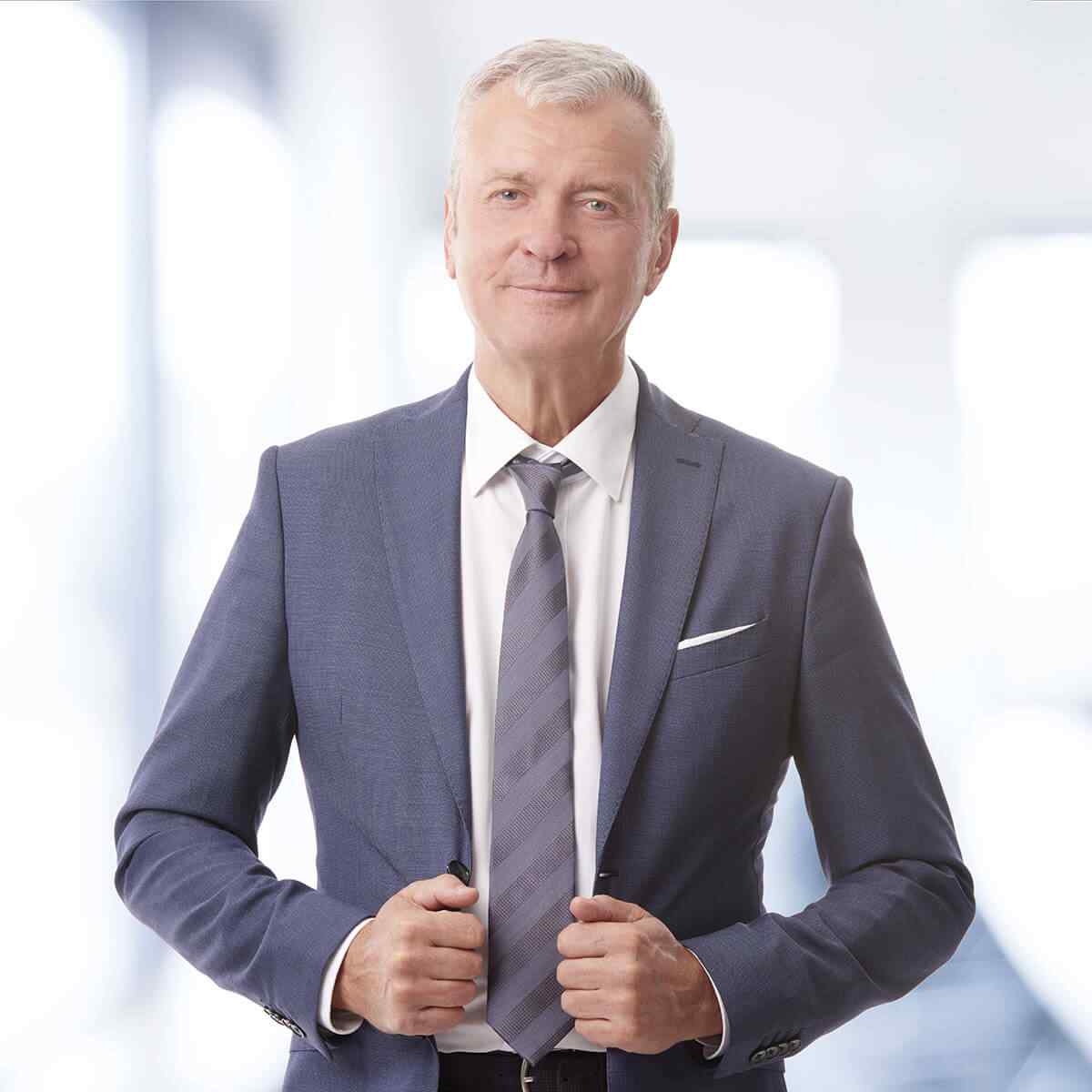 https://paraderolab3.org.pe/wp-content/uploads/2019/04/img-people-01.jpg